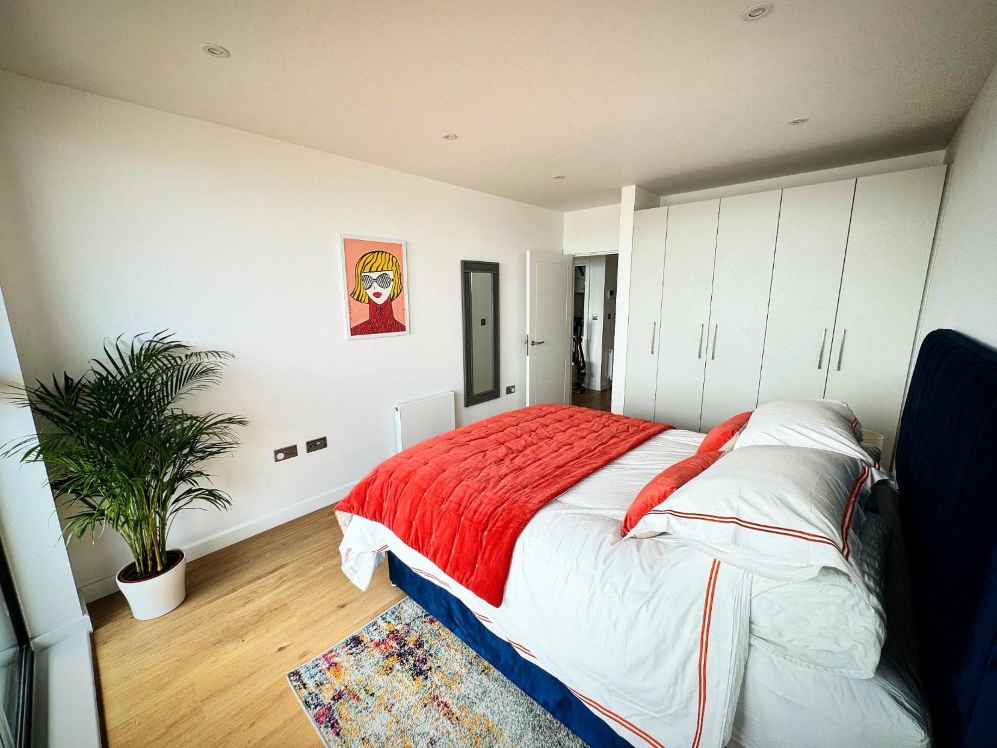 Stunning Beach Front Apartment With Sea Views, Free Parking & Balcony Рамсгейт Екстериор снимка
